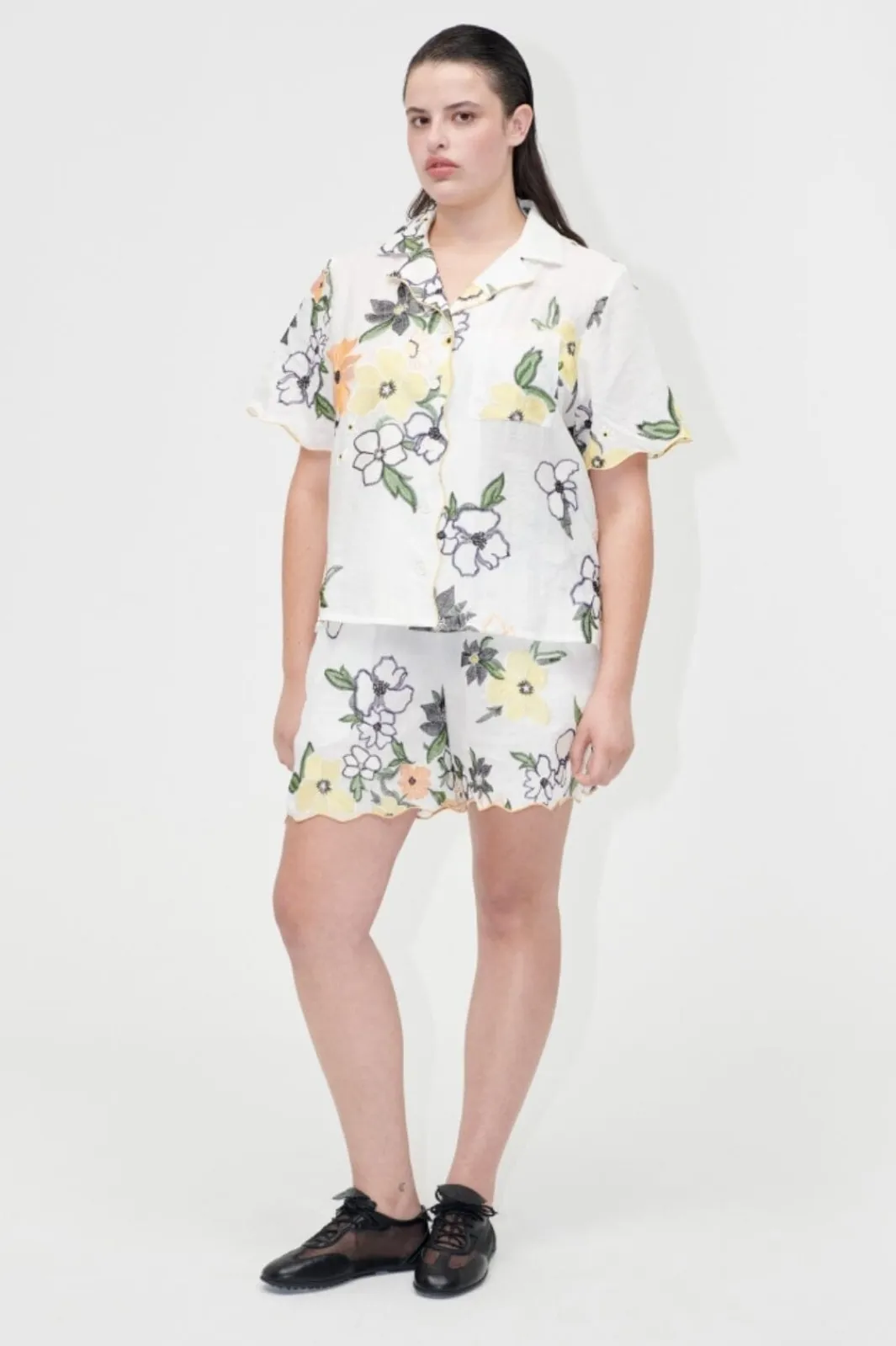 Best Stine Goya 2133 Tencel, Scalloped Short Sleeve Shirtsg-pf25-s027-2133 Wild Flowers Embroidery