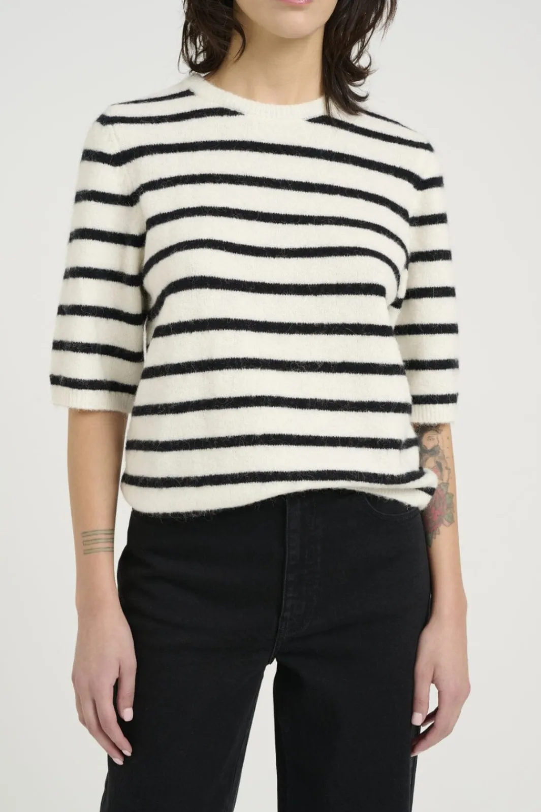 Discount Gestuz Alphagz Ss Tee Striped 106145 Ivory Black Striped