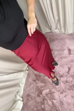 Hot A-bee Anne Skirt Burgundy