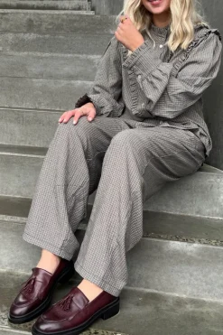 Stories From The Atelier By Copenhagen Shoes As A Hug Pants CC8082 500