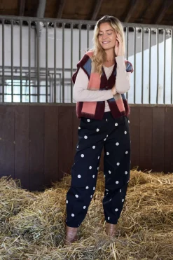 Discount Black Colour Bcchess Knit Vest 1213 Berry Mix