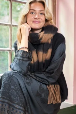 Sale Black Colour Bcdash Striped Winter Scarf 208415 Black/Latte