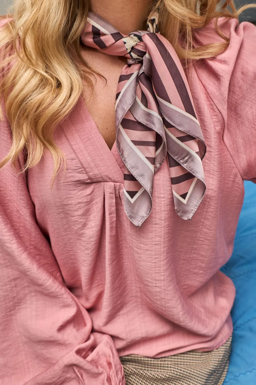 Clearance Black Colour Bchays Mini Scarf 3655 Winter Rose