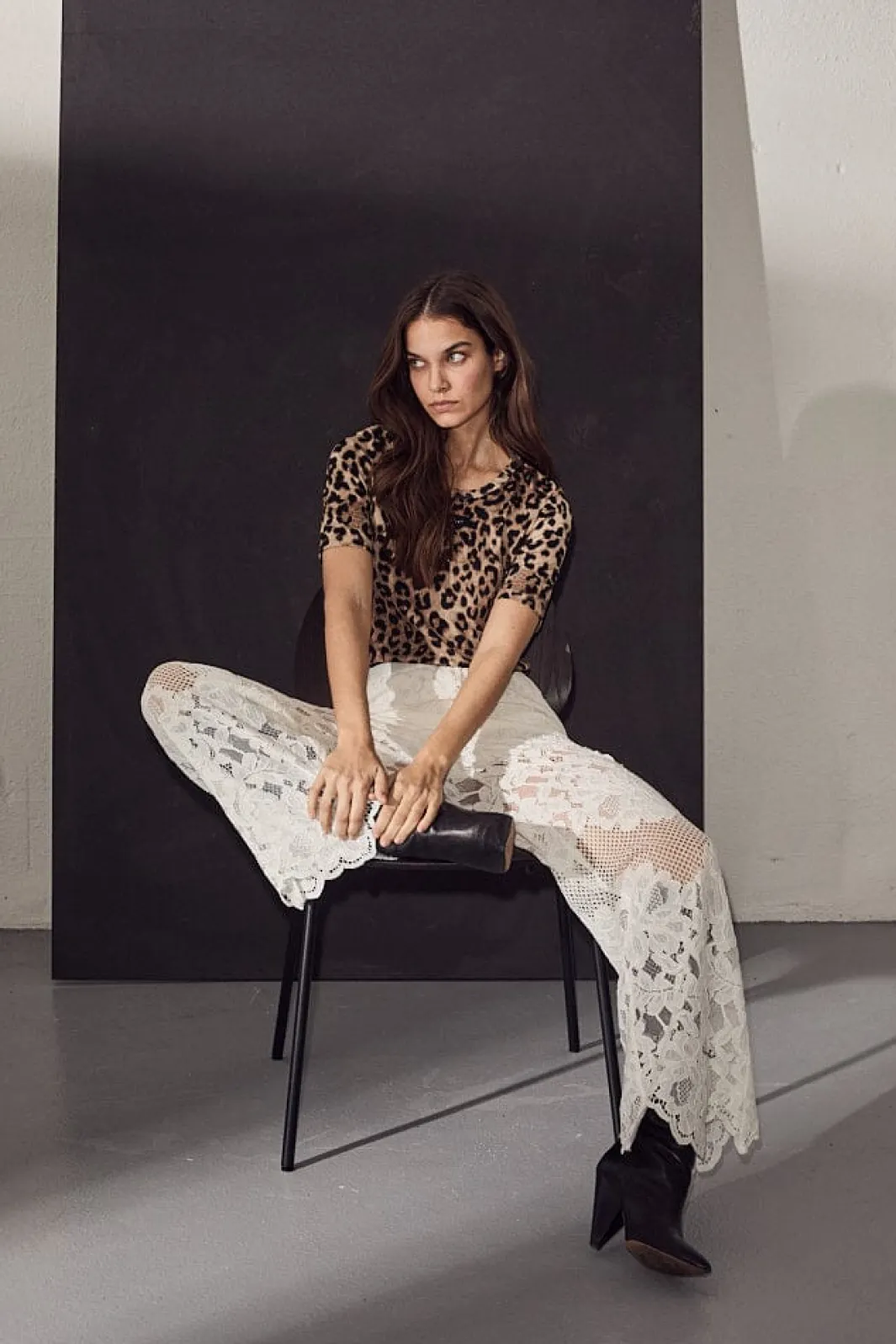 Sale Haute L'Amitié Curvey Lace Hem Pant HL10214 Off-White