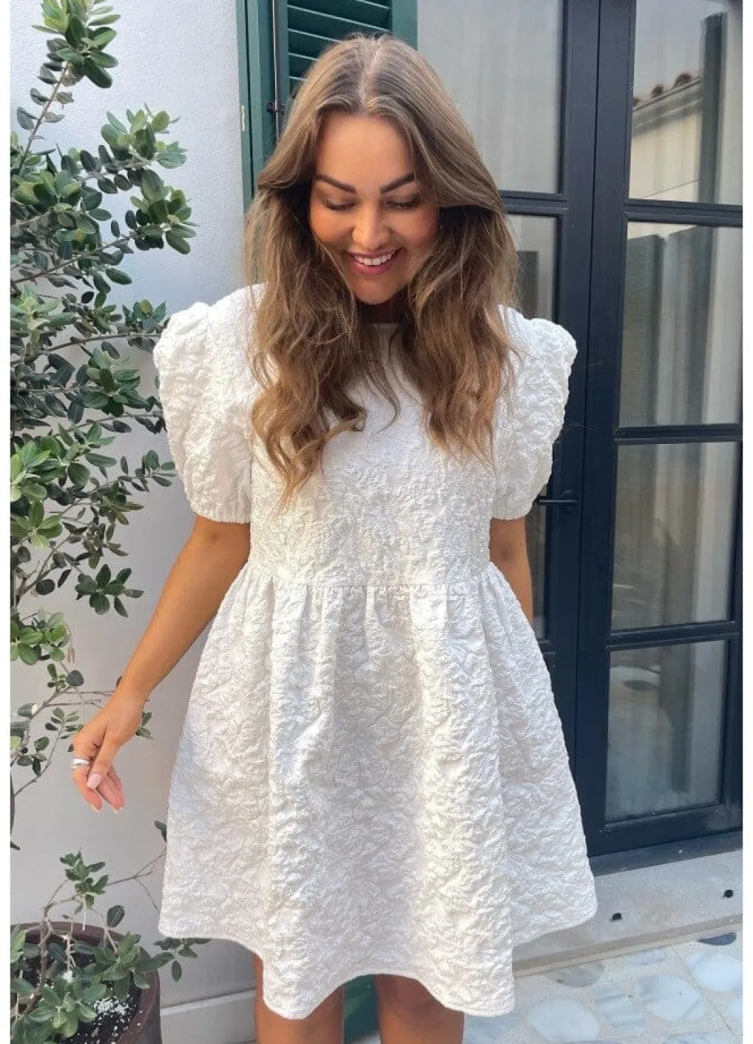 New BYIC Edithic Dress wdream White Dream