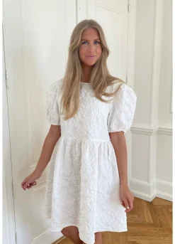 New BYIC Edithic Dress wdream White Dream
