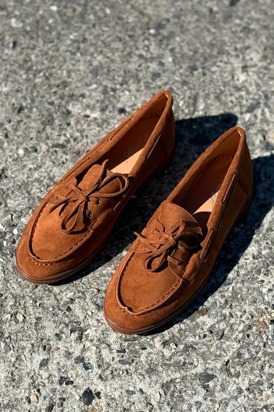 New Bloom Eglantine Loafer Camel