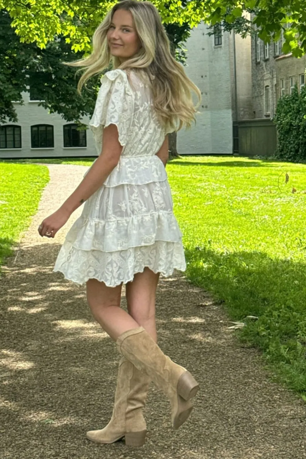 BYIC Ellinoric Lace Layer Dress vw Vintage White