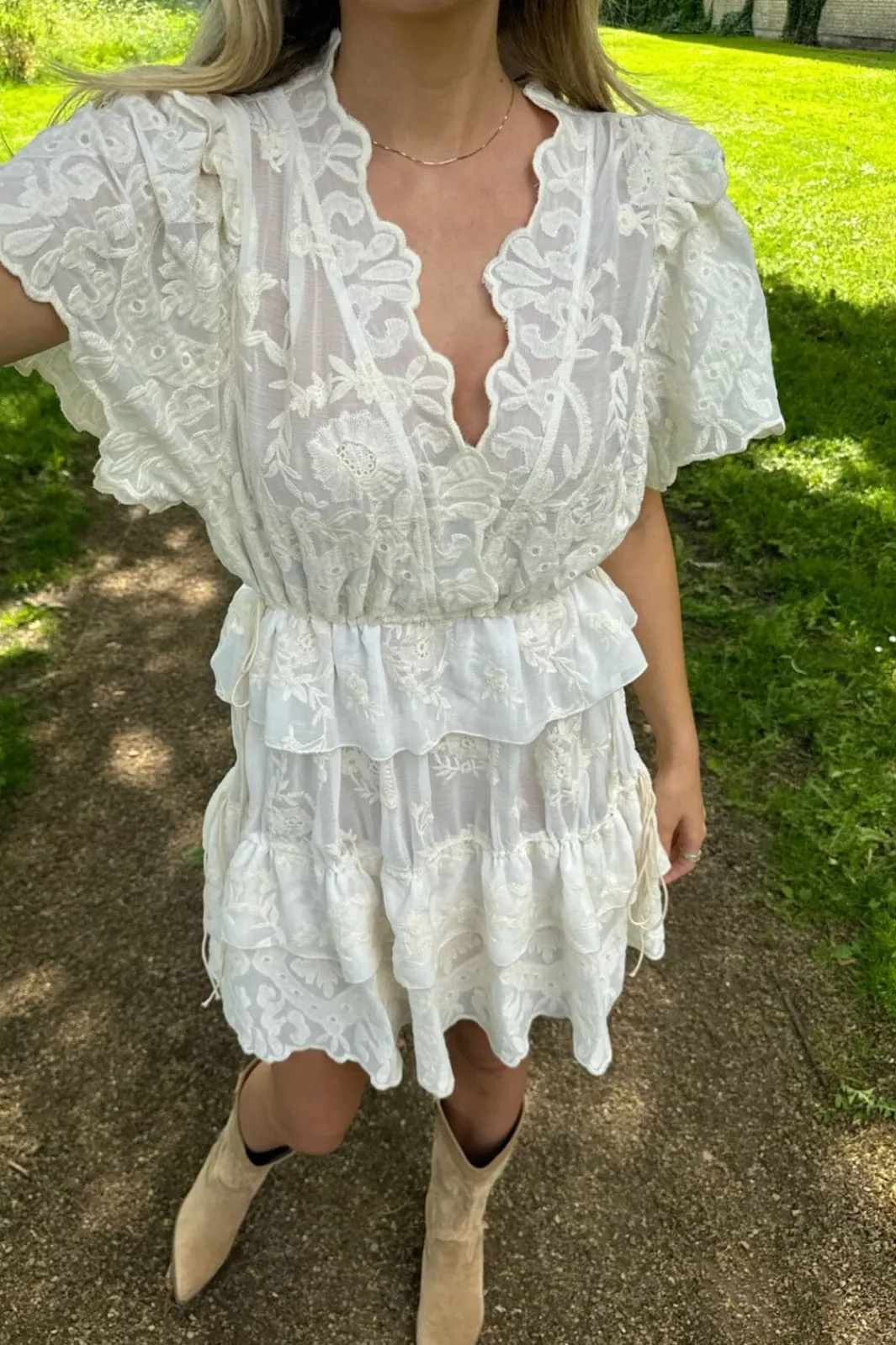 BYIC Ellinoric Lace Layer Dress vw Vintage White