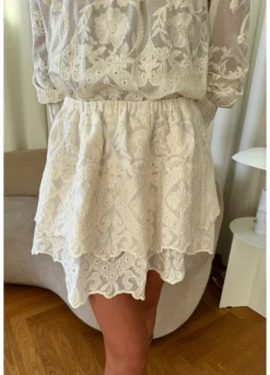 Hot BYIC Ellinoric Lace Mini Skirt vw Vintage White