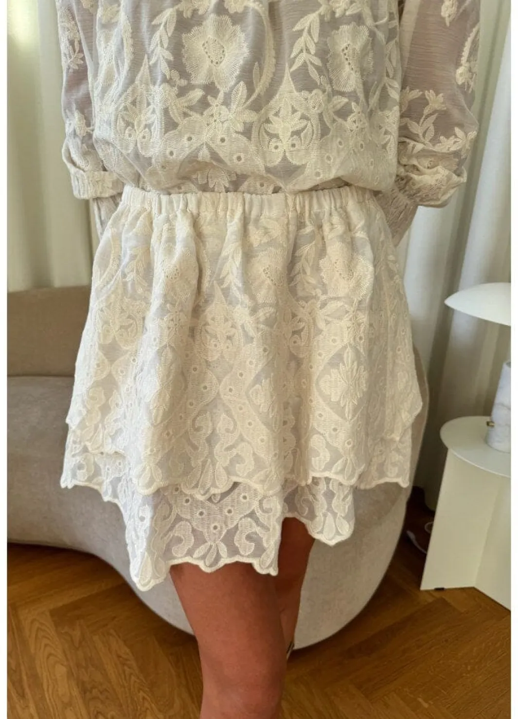 Hot BYIC Ellinoric Lace Mini Skirt vw Vintage White
