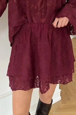 Clearance BYIC Ellinoric Lace Mini Skirt 2576 Vintage Bordeaux