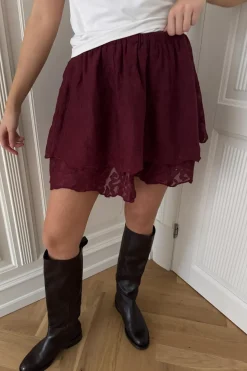 Clearance BYIC Ellinoric Lace Mini Skirt 2576 Vintage Bordeaux
