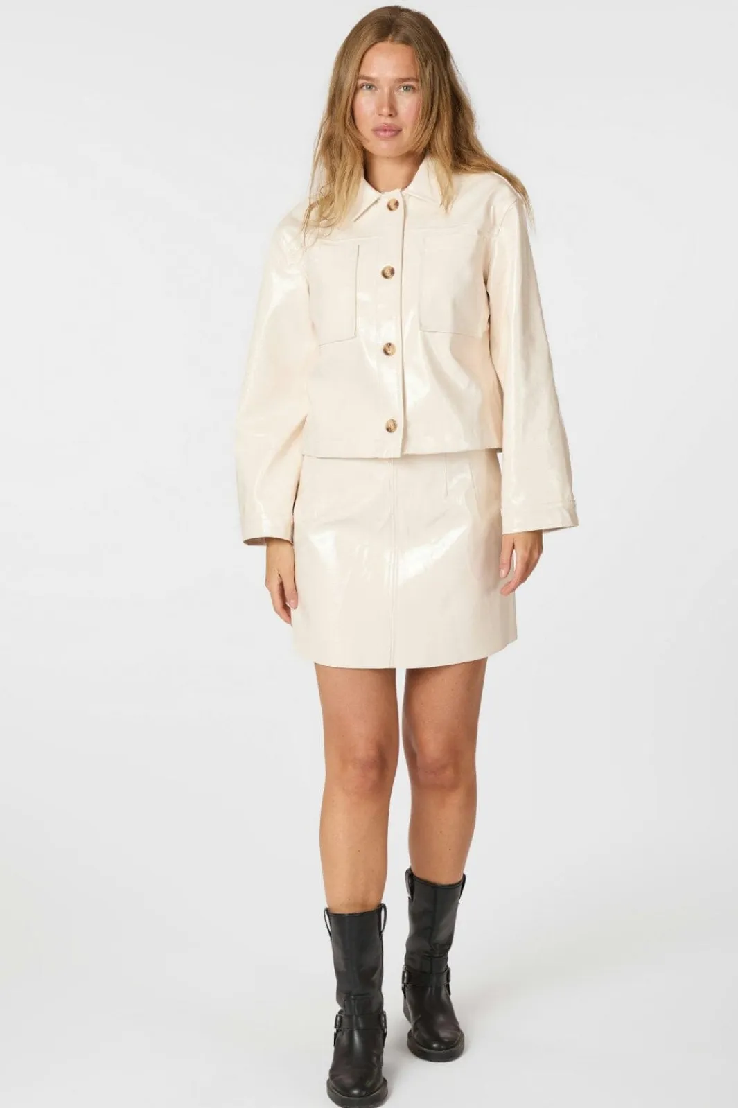 New Neo Noir Emilia Patent Jacket 164794 122