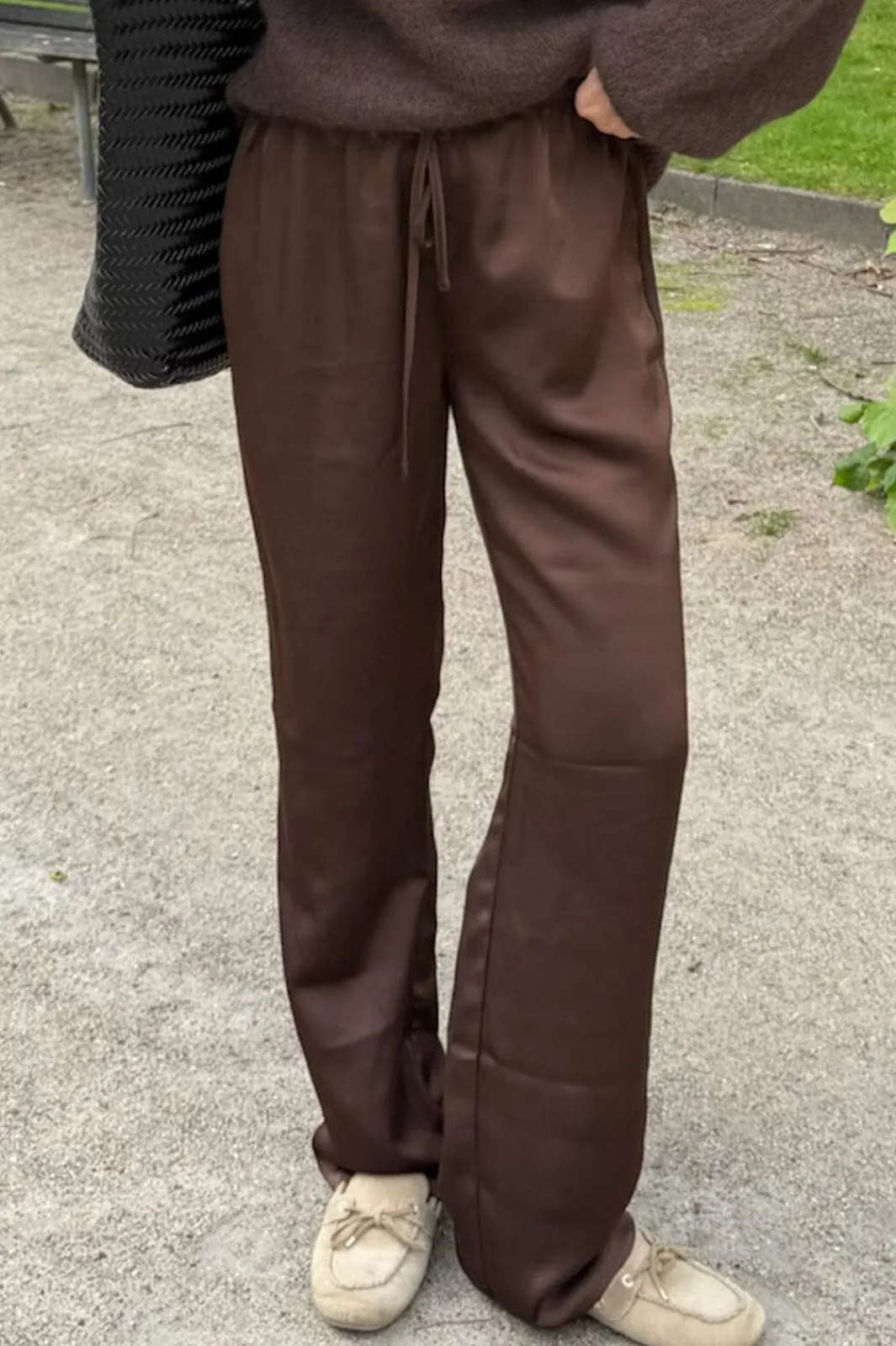 Best BYIC Fieic Pants A23851 Dark Brown Satin