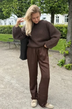 Best BYIC Fieic Pants A23851 Dark Brown Satin