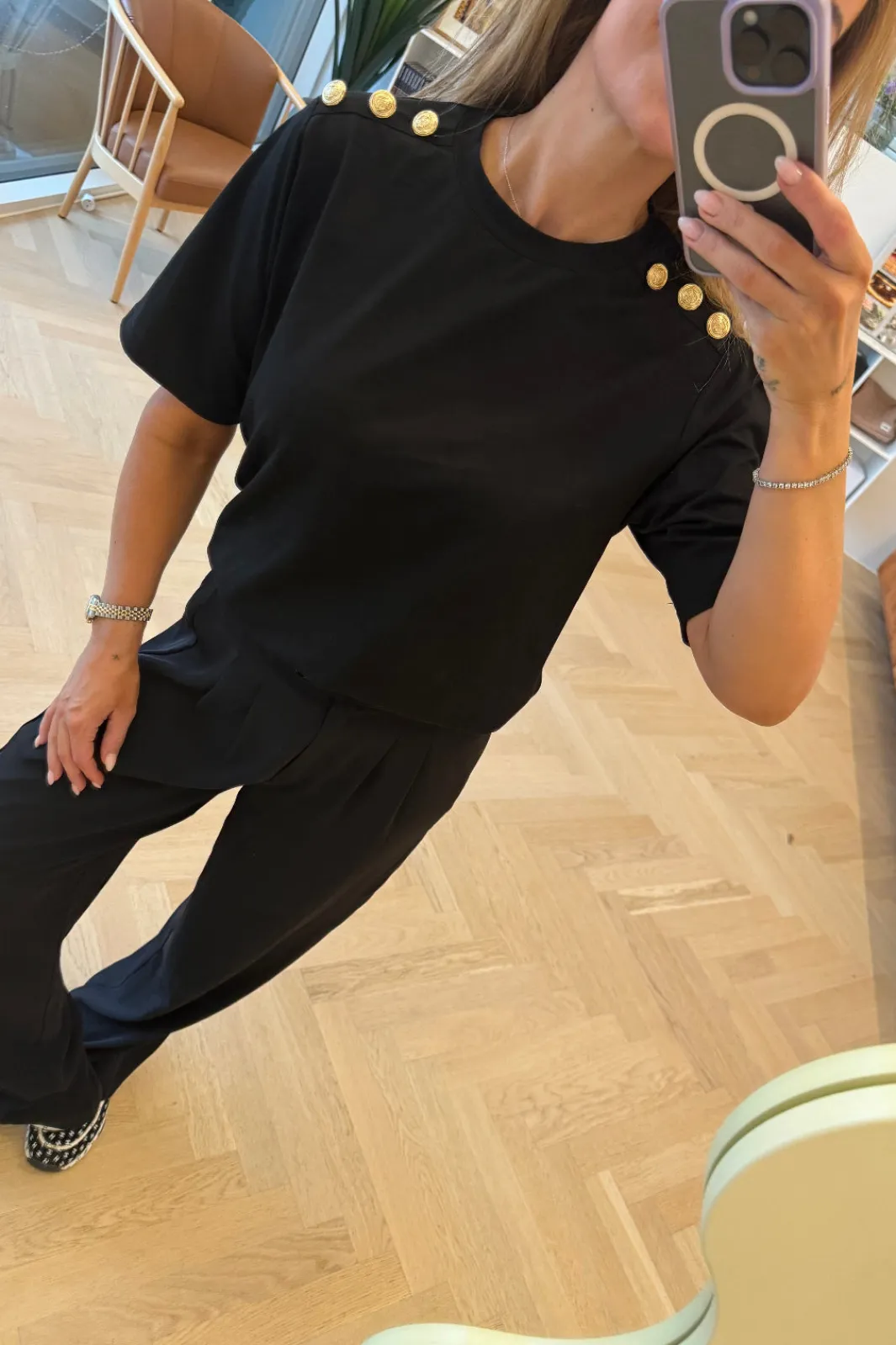 Discount Valentin Studio Gold Button Casual T-shirt Black
