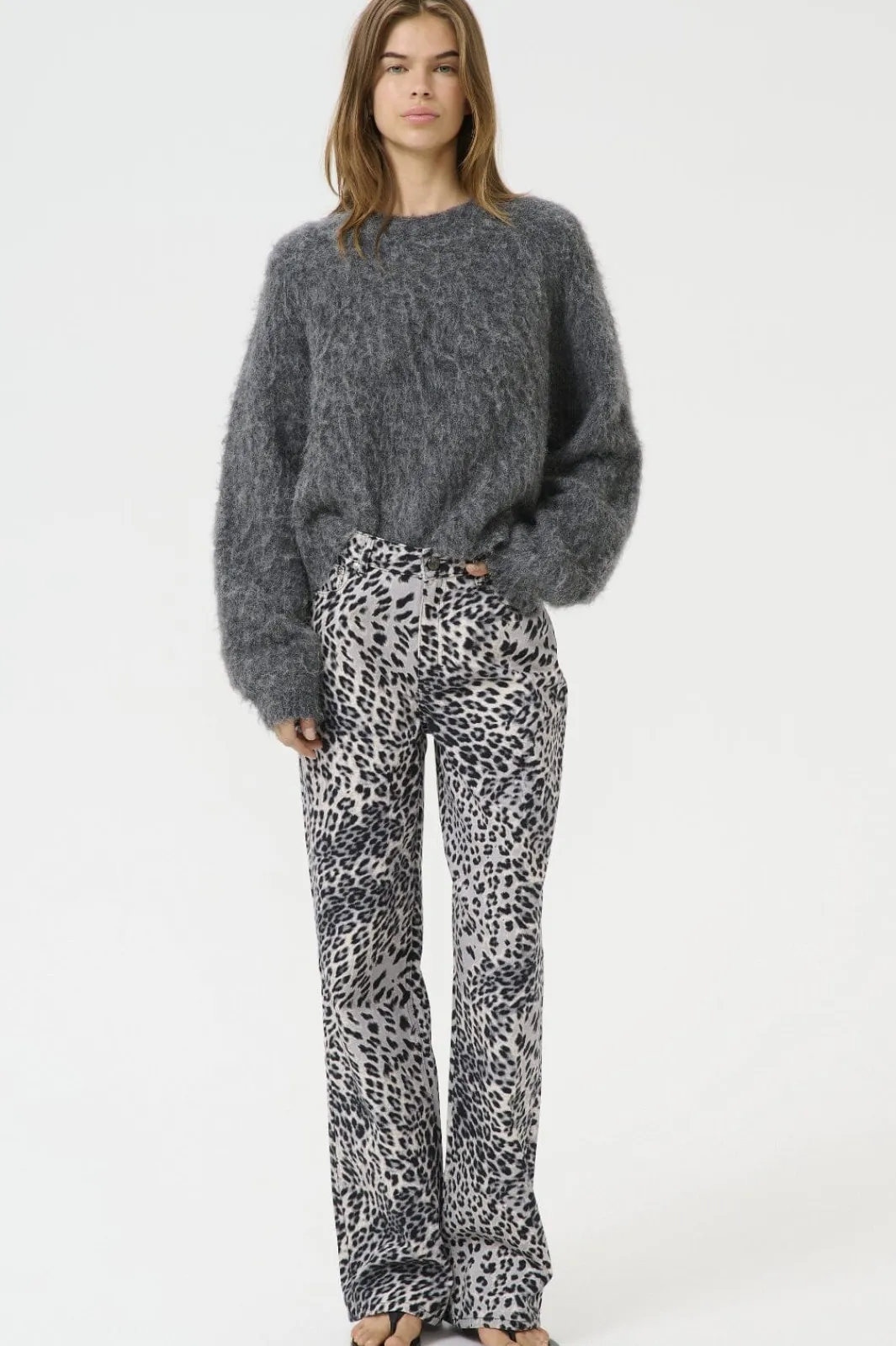Gestuz Gzleora Wide Jeans 10910300 107696 Grey Leopard