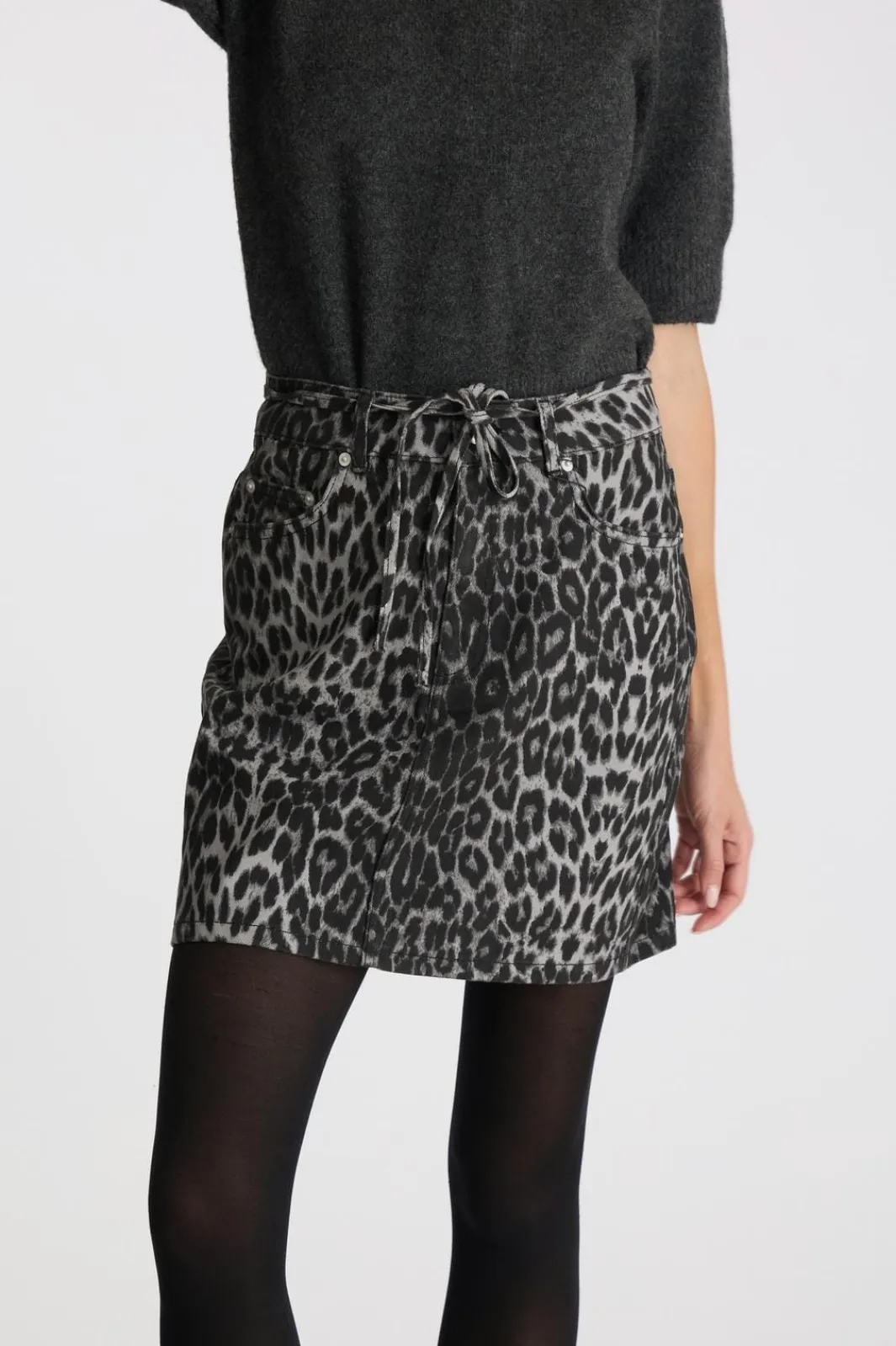 Hot Neo Noir Henrietta Leopard Skirt Grey Leopard