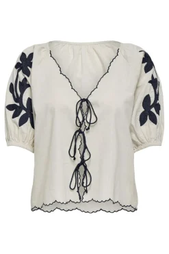 Clearance JDY filuca 2/4 Embroidery Tie Top 4962066 Birch With Sky Captain Embroidery