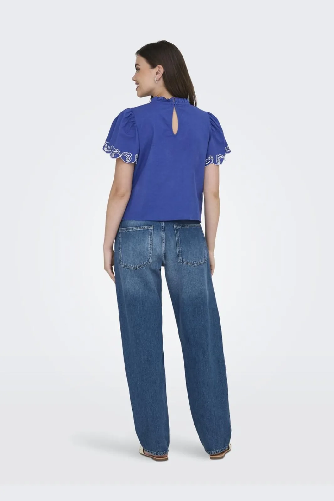 New JDY vera S/S Embroidery Top 4938525 Orient Blue W. Embroidery