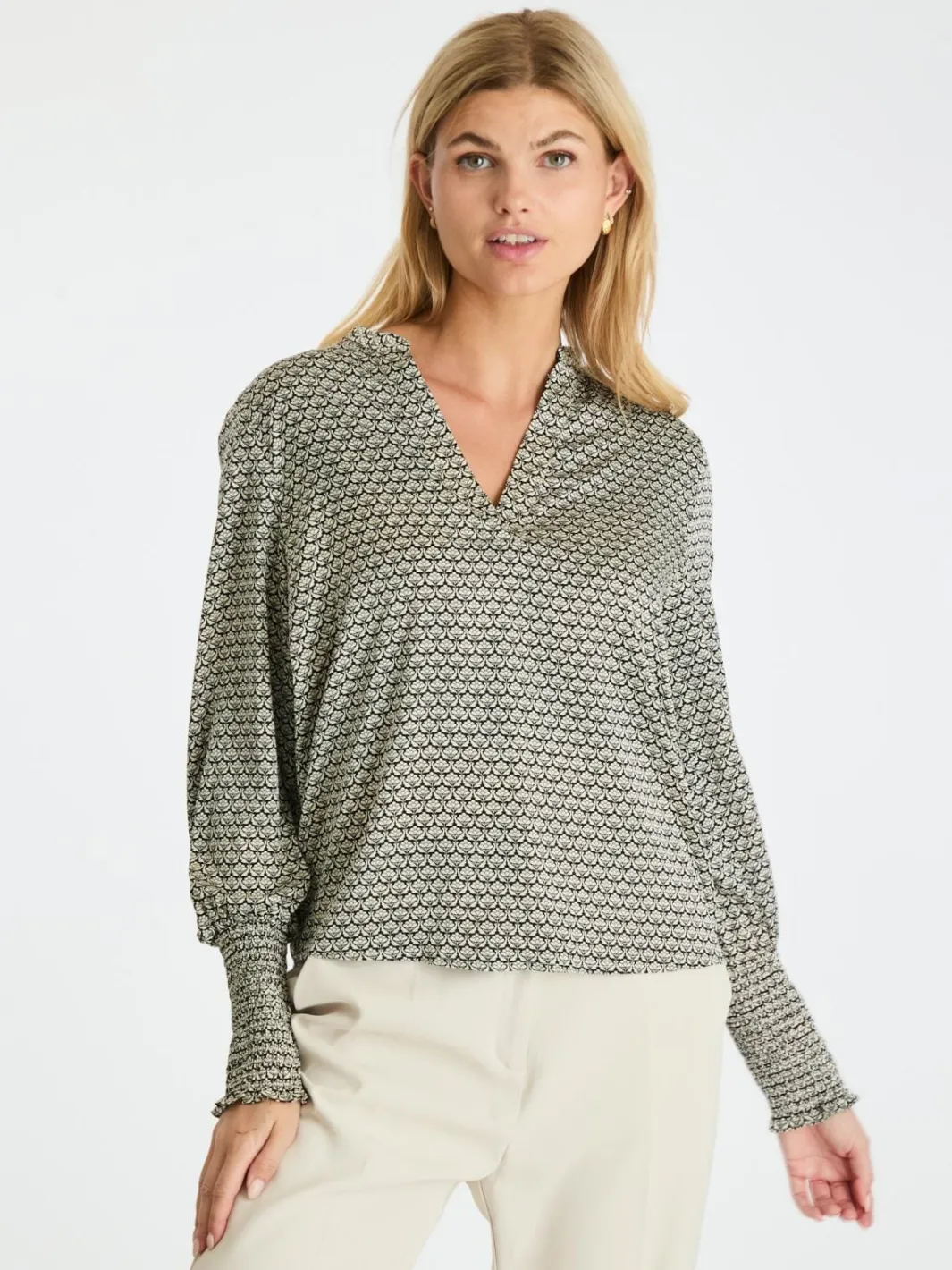 Sale Neo Noir Landa Graphic Pattern Blouse Black