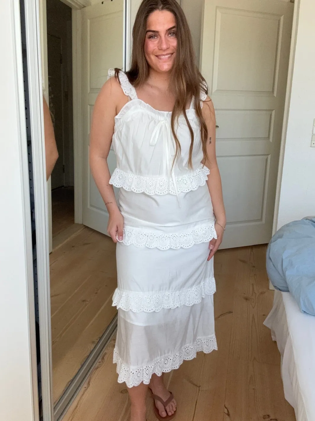 Dear Molly Laura And Charlott 152219B White