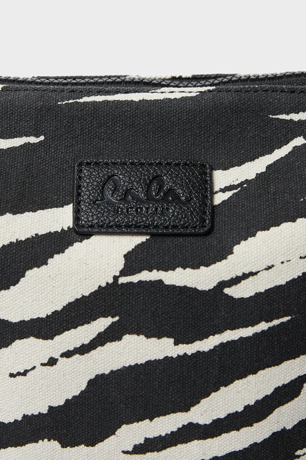 New Lala Berlin Lbpouch Pili 10020080 Black Tiger