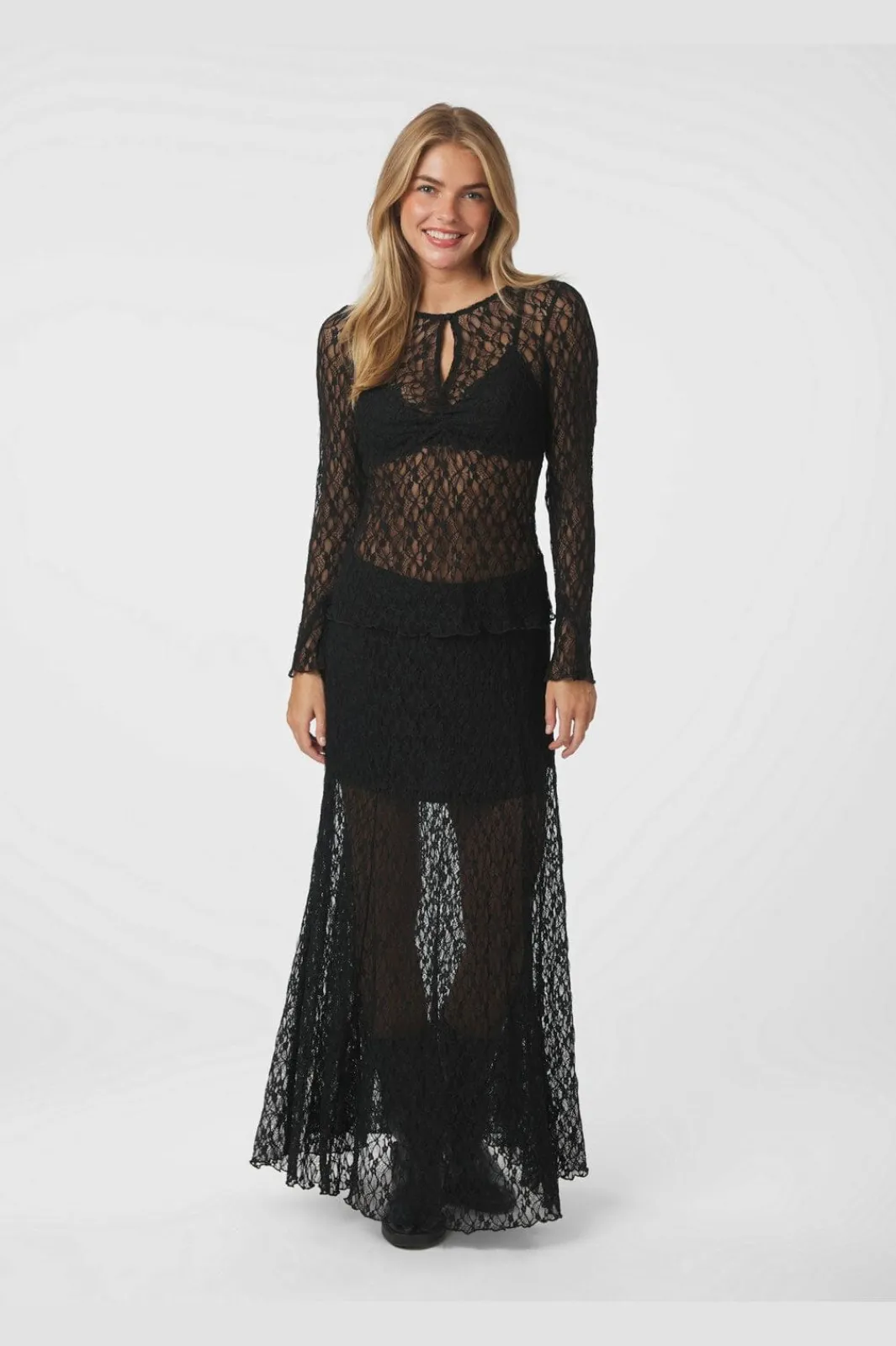 Online Neo Noir Matria Lace Blouse 166073 100