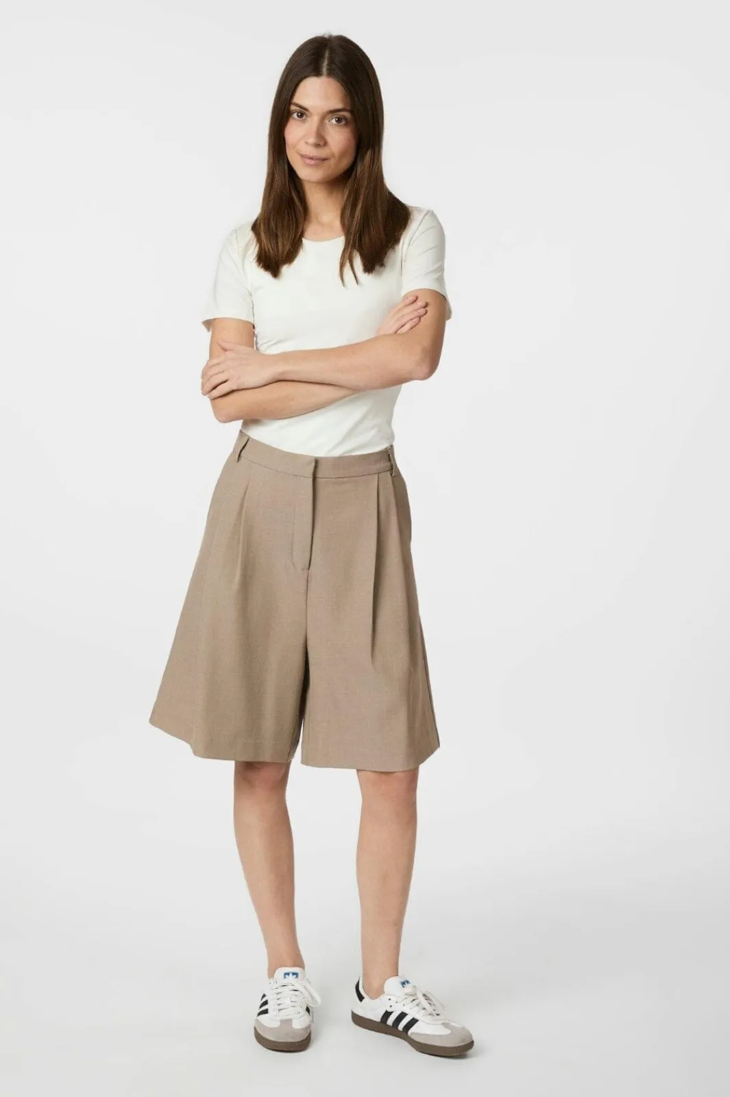 Hot Neo Noir Nika Structure Bermuda Shorts 165353 811