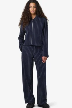 Discount Noisy May Nmella L/S Pinstripe Jacket Fwd 4896947 Navy Blazer White