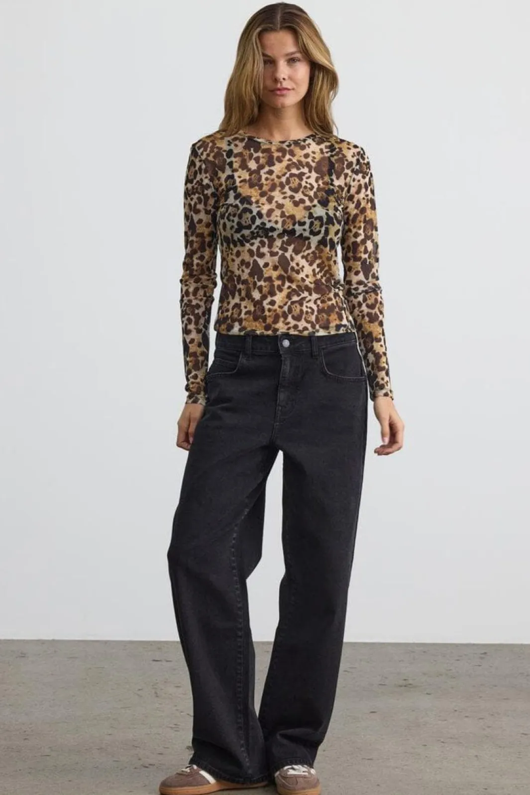 Discount Noisy May Nmjudith L/S Mesh Top Bg Fwd 4067990 Black Leo