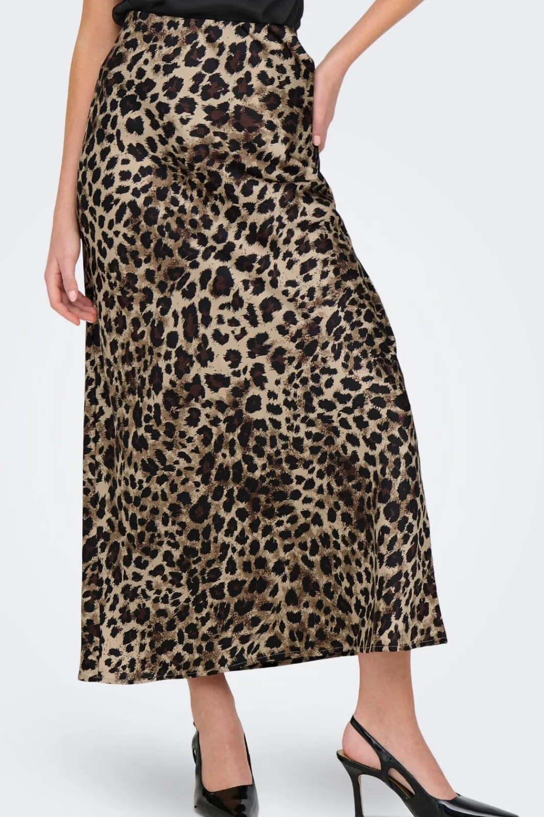 New Only Onlchigo Ankel Satin Skirt 4695412 Light Taupe Leo Energy