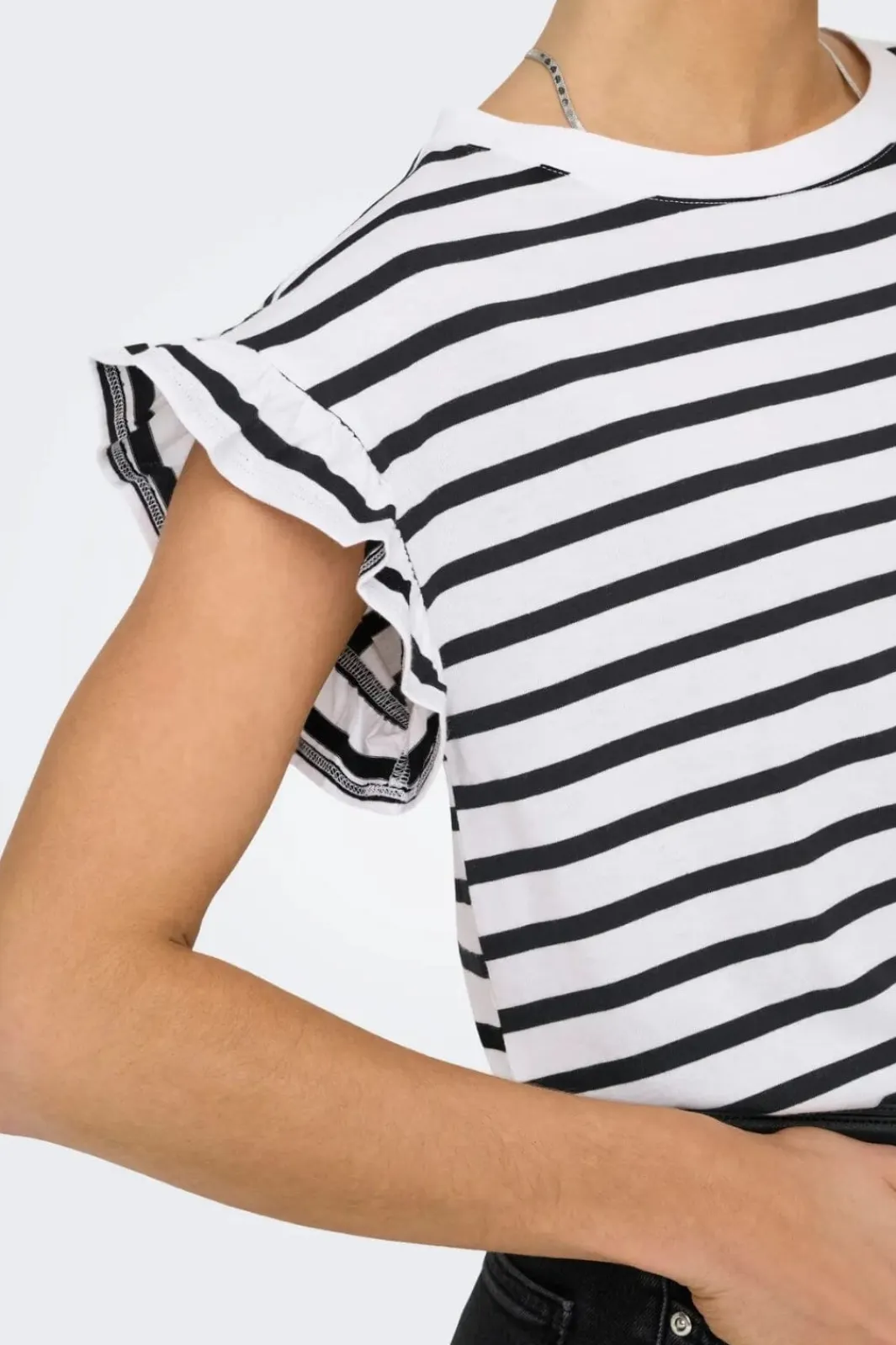 Sale Only Onlgrape S/S Frill O-Neck Top 4740065 Bright White Black