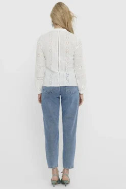 Sale Only Onlmiriam Ls Emb Anglaise Blouse 2961731 Cloud Dancer