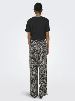 Best Only Onlmonja S/S Tee 4474466 Black