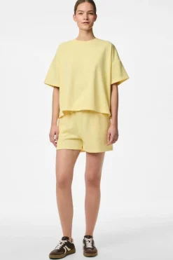 Outlet Pieces Pcchilli Summer Shorts Ub 4475975 Pale Banana