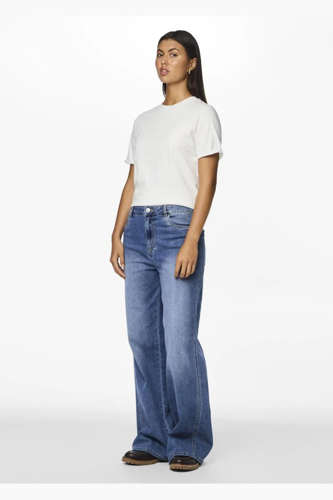 New Pieces Pcfemma Wide Denim Jeans Fsy 4745779 Medium Blue Denim