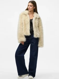Clearance Pieces Pcjilla Short Fluffy Jacket 4803752 Birch