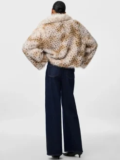 Outlet Pieces Pcplush Short Fluffy Jacket 5023207 Cloud Dancer Leopard