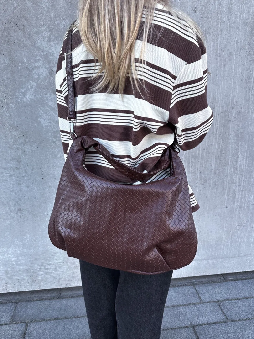 Clearance Noella Peony Hobo Bag 1040001 548 Dark Brown
