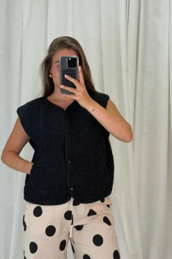 Discount A-bee Rebekka Vest Black