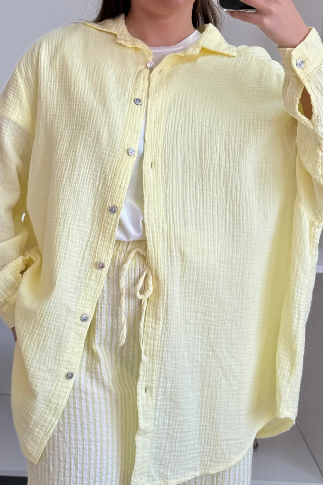 Hot A-bee Sara Shirt Light Yellow