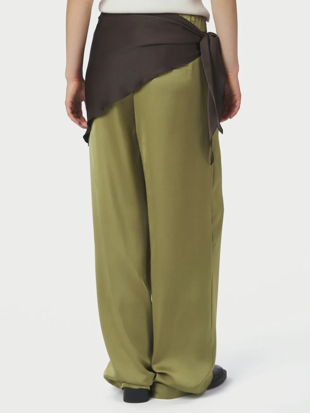 Hot Neo Noir Serina Heavy Sateen Big Scarf 168193 676