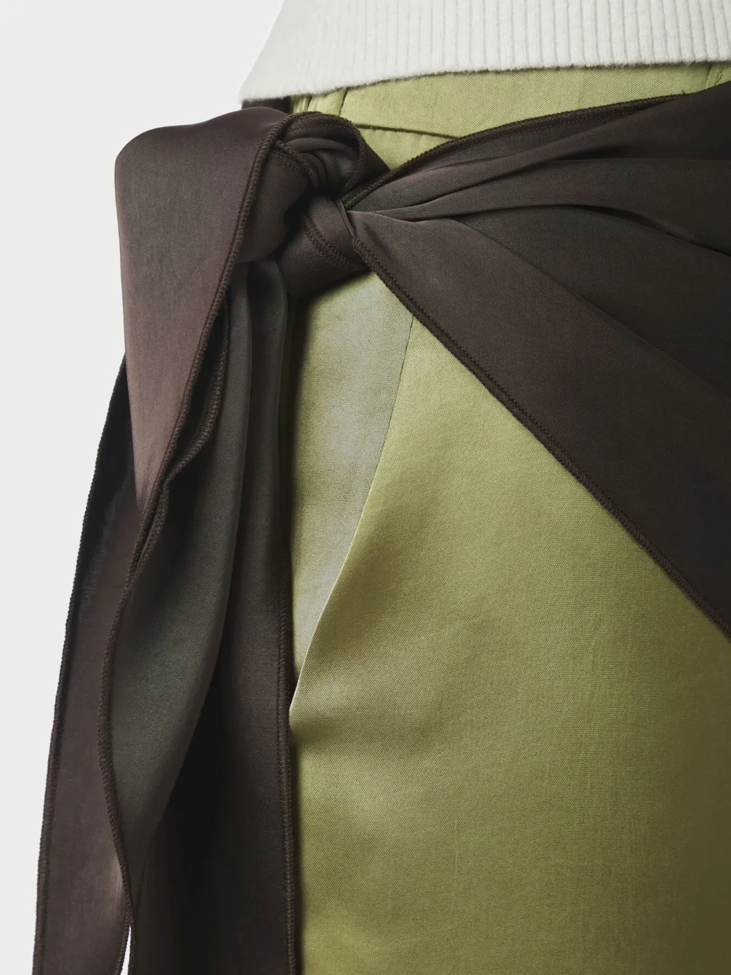 Hot Neo Noir Serina Heavy Sateen Big Scarf 168193 676