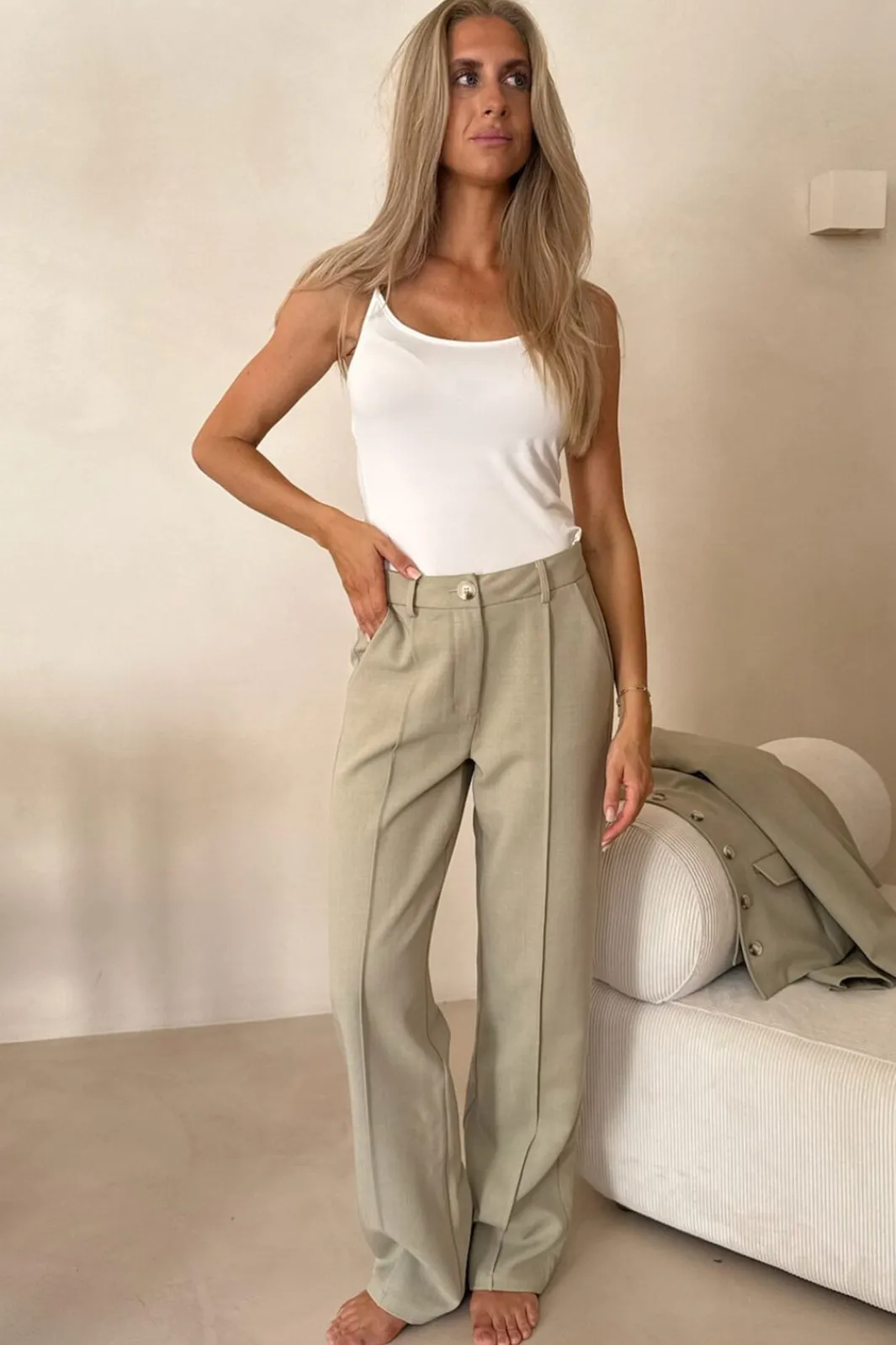 Best BYIC Signatureic Press Pants A23926 Dusty Beige