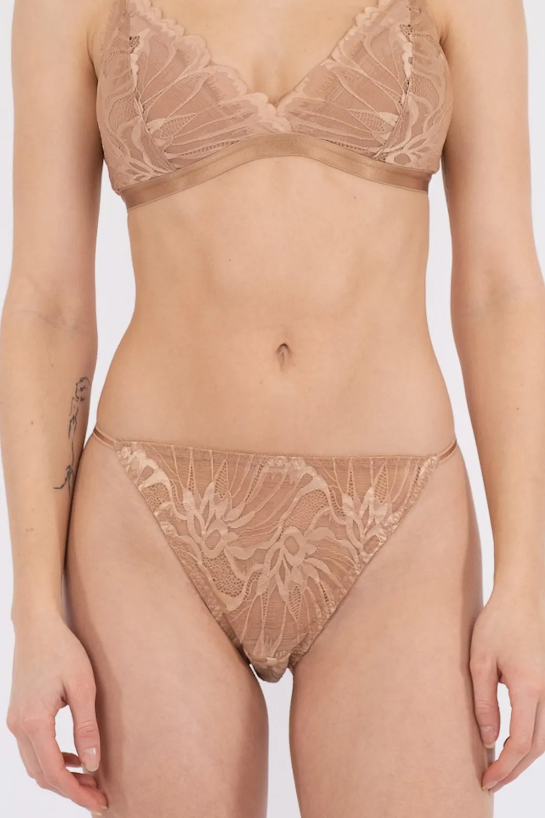 New Neo Noir Skin Goji Brief Toffee