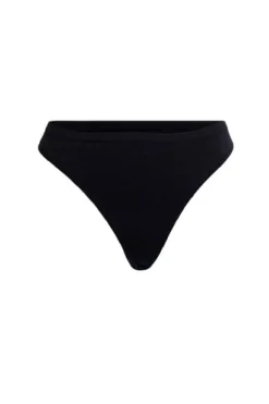 Clearance Soft basic Soffi string 2 pak black