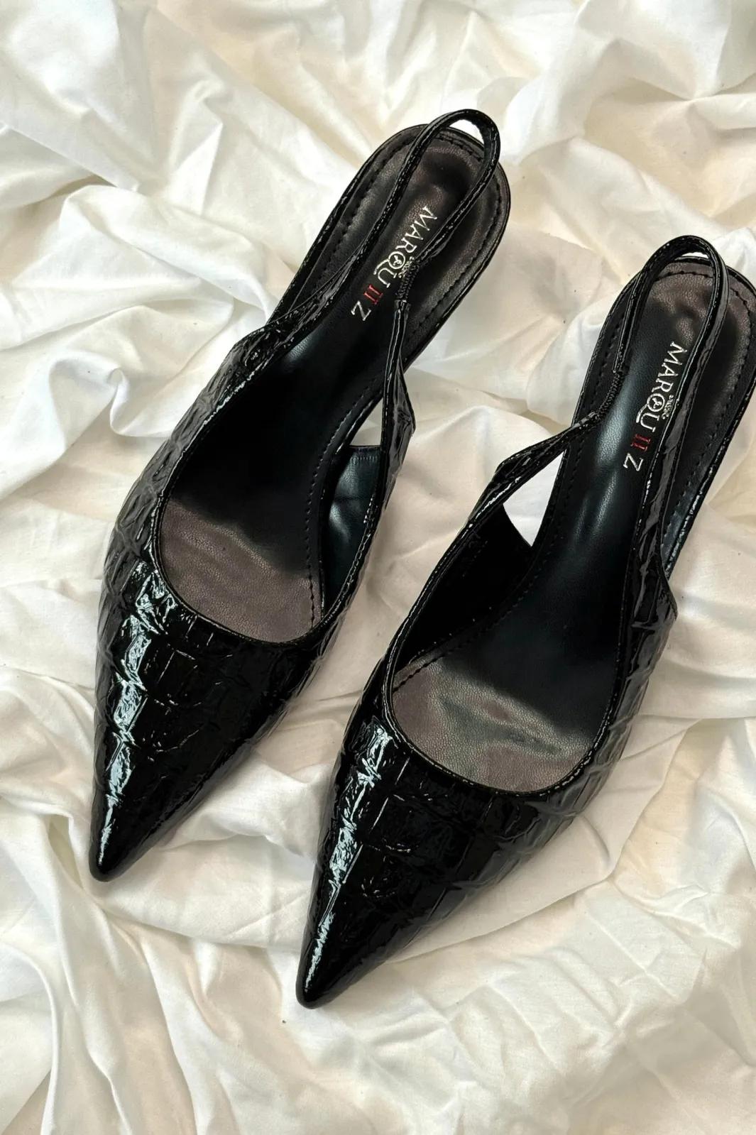 Hot Bloom Sorrel Stiletto Black