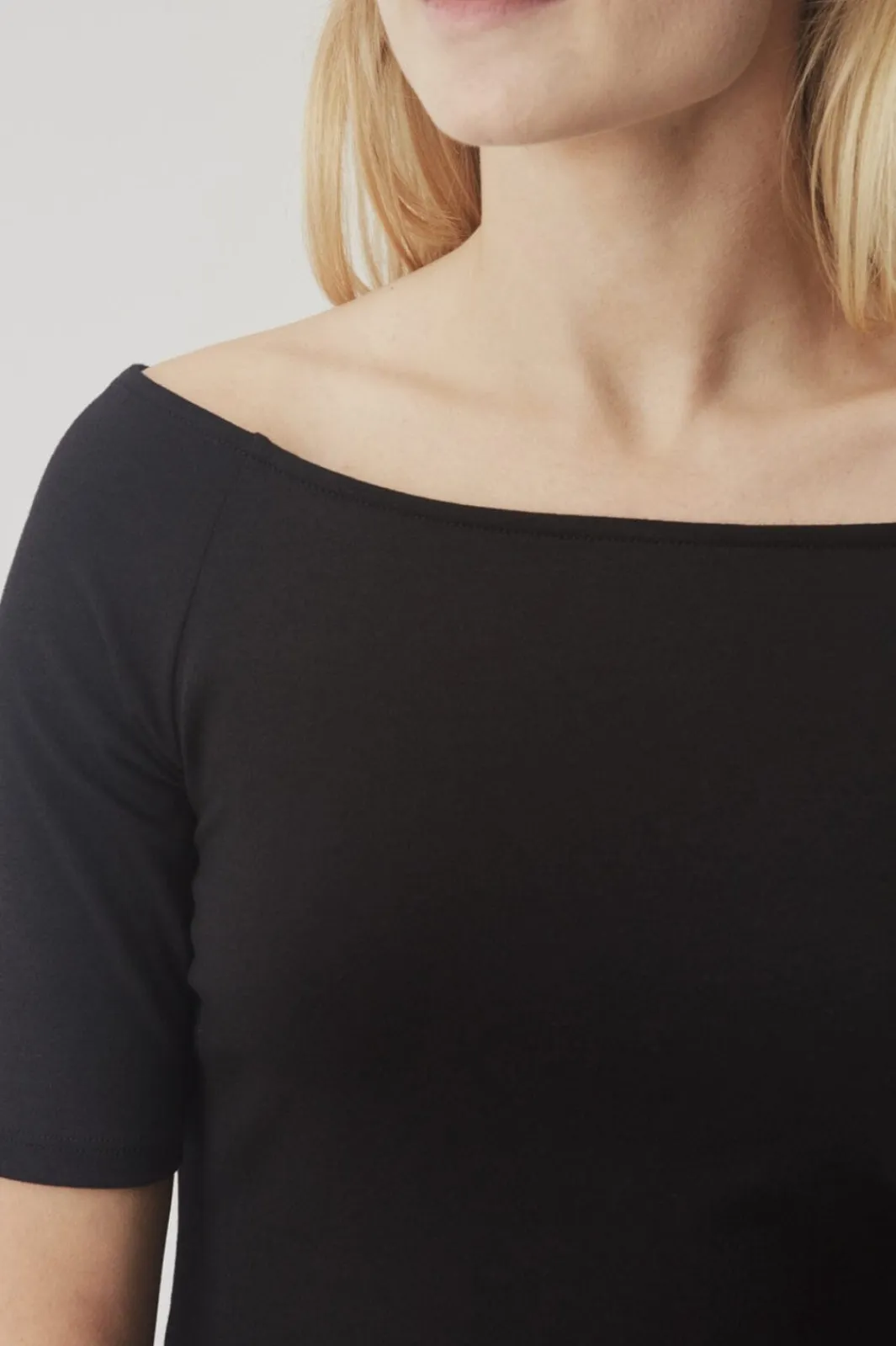 Modström Tansy Top 7090 Black